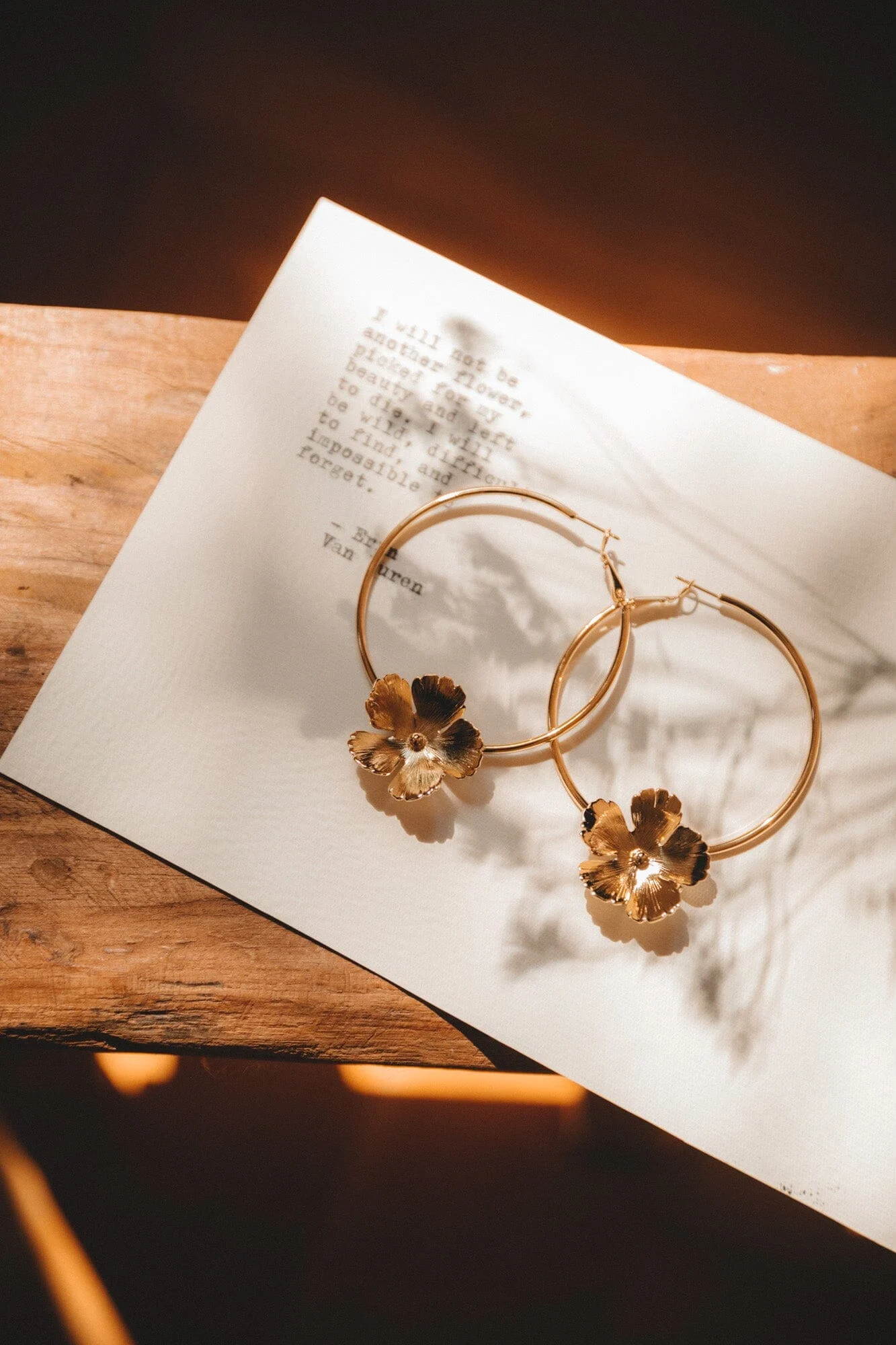 ORPHÉE - Boucles d'oreilles créoles fleurs doré à l'or fin | Doré