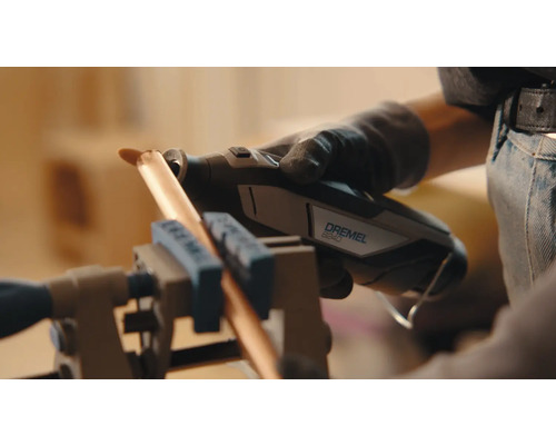 Dremel 8240 snoerloze multitool inclusief 3 opzetstukken en 45 accessoires