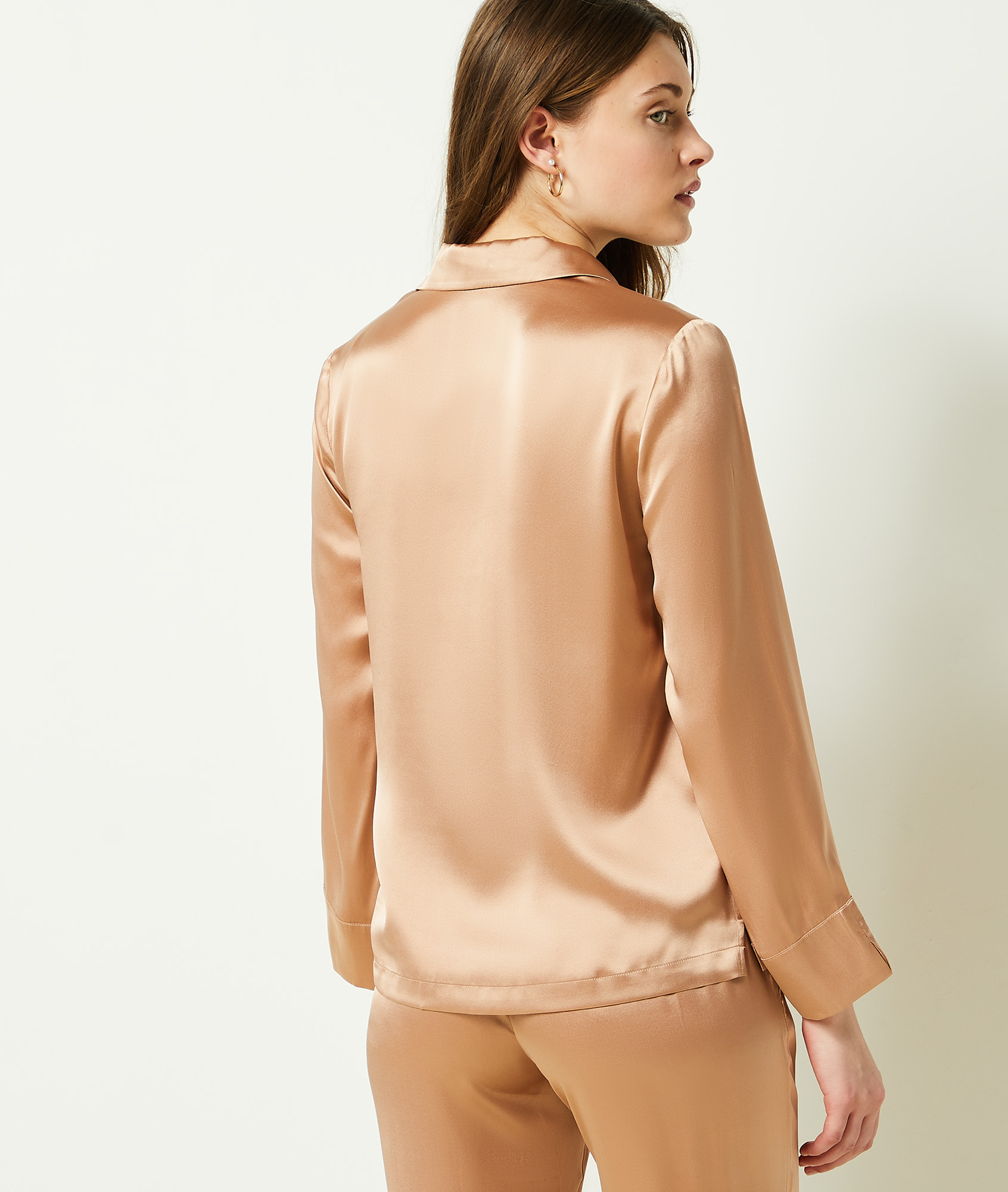 Chemise de pyjama en soie