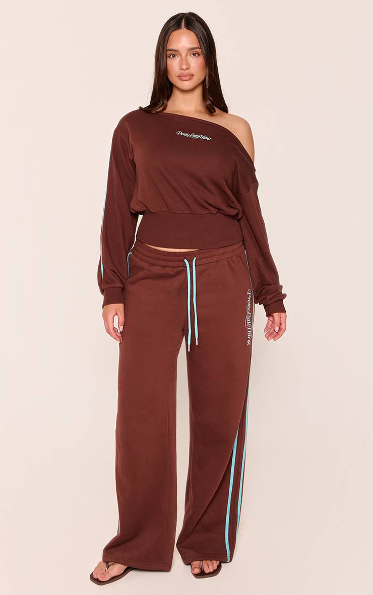 Chocolat Synthétiquell Asymétrique Shape Prettylittlething À Bord Brut Et Rayures Contrastées