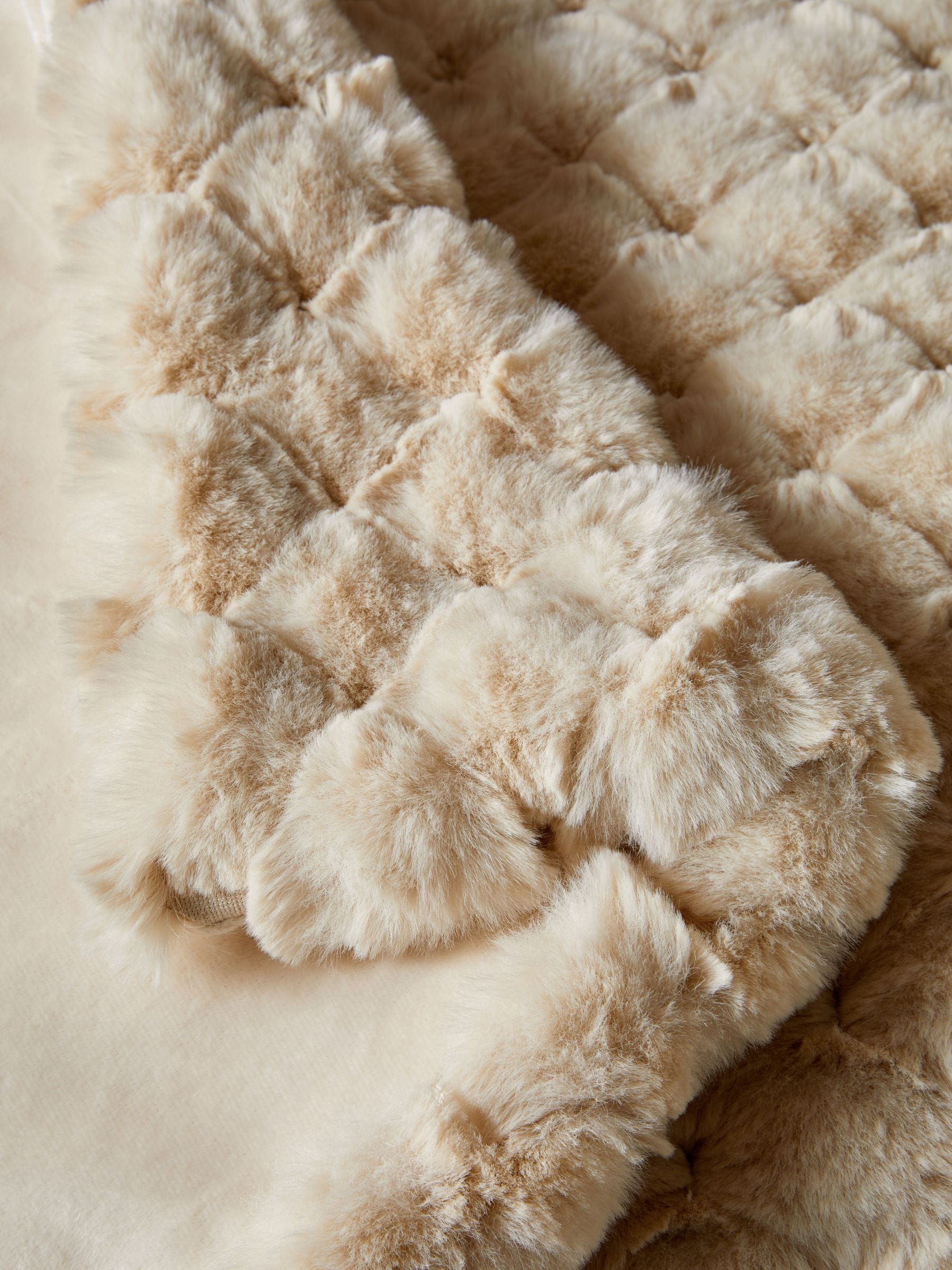 Luna Bedloper met geschulpt pluche imitatiebont