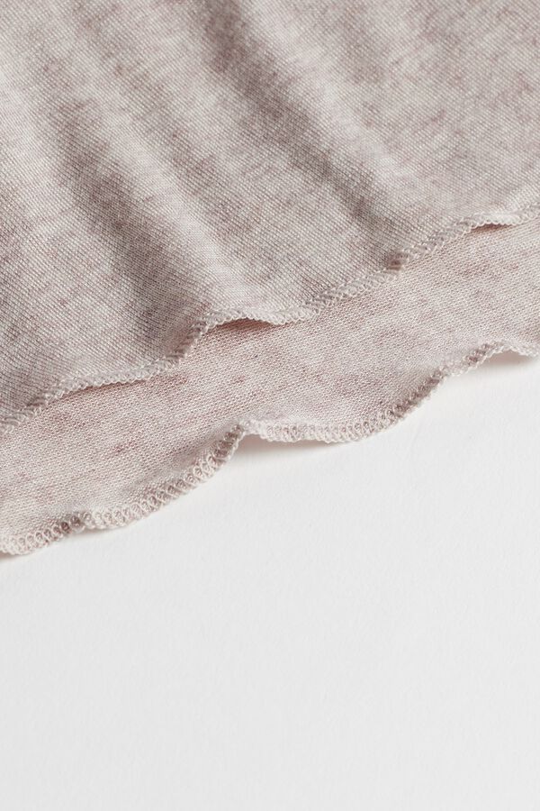 Camiseta de manga comprida com gola alta em cashmere modal ultraleve