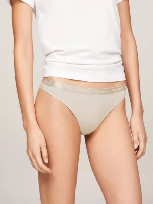 Conjunto de 3 tangas com cós elástico e logo em tom sobre tom