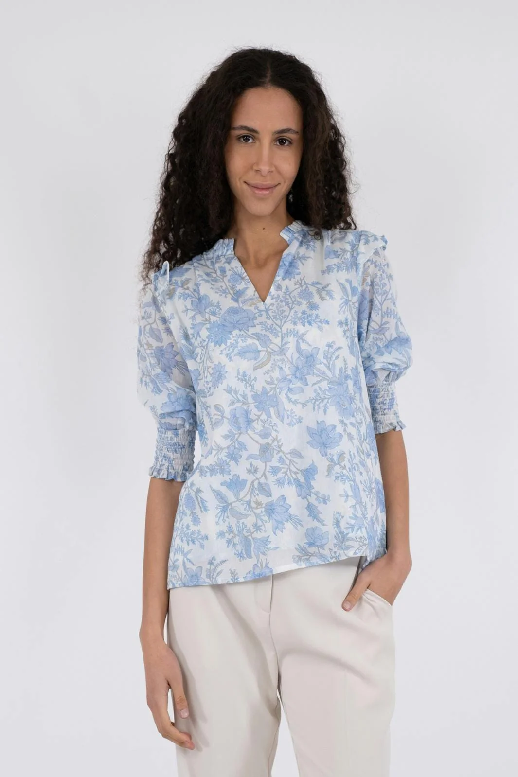 Neo Noir Davina Rose Field Blouse light blue