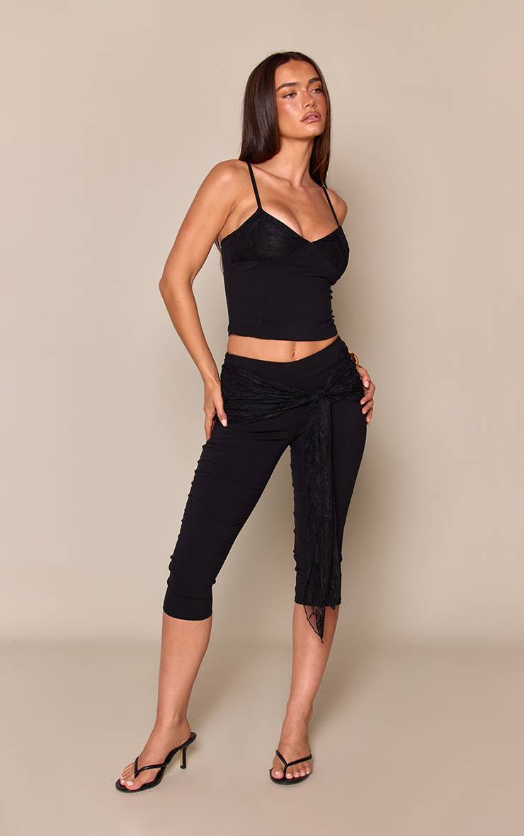 Noir Pantalon Capri Avec Détail De Drapé En Dentelle Tissée Extensible