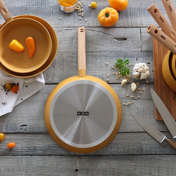 Poêle Ector induction aluminium revêtu manche en bois 28 cm jaune Ogo