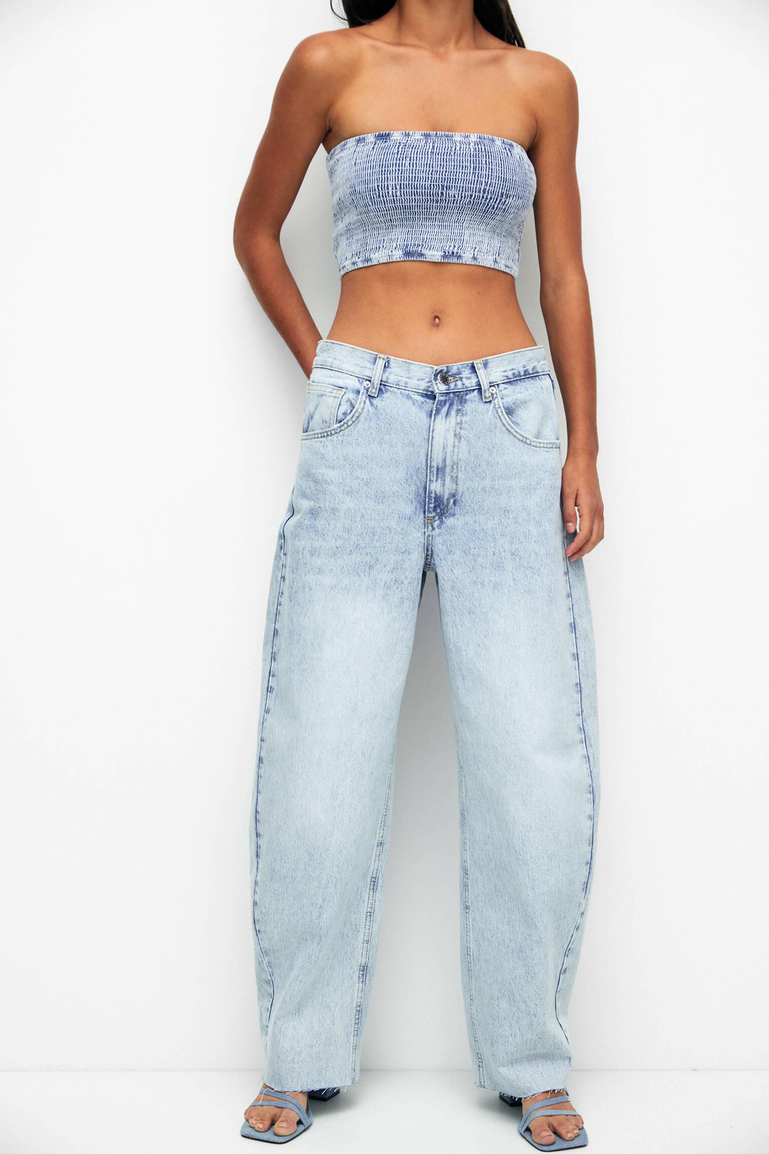 CALÇA JEANS BALÃO DE CINTURA MÉDIA - AZUL CLARO