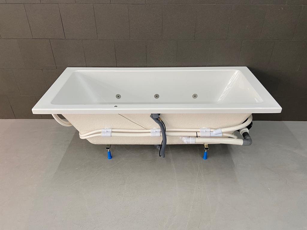 Lambini Designs Cube bubbelbad 180x80cm elektronisch 6 4 2 hydrojets RVS