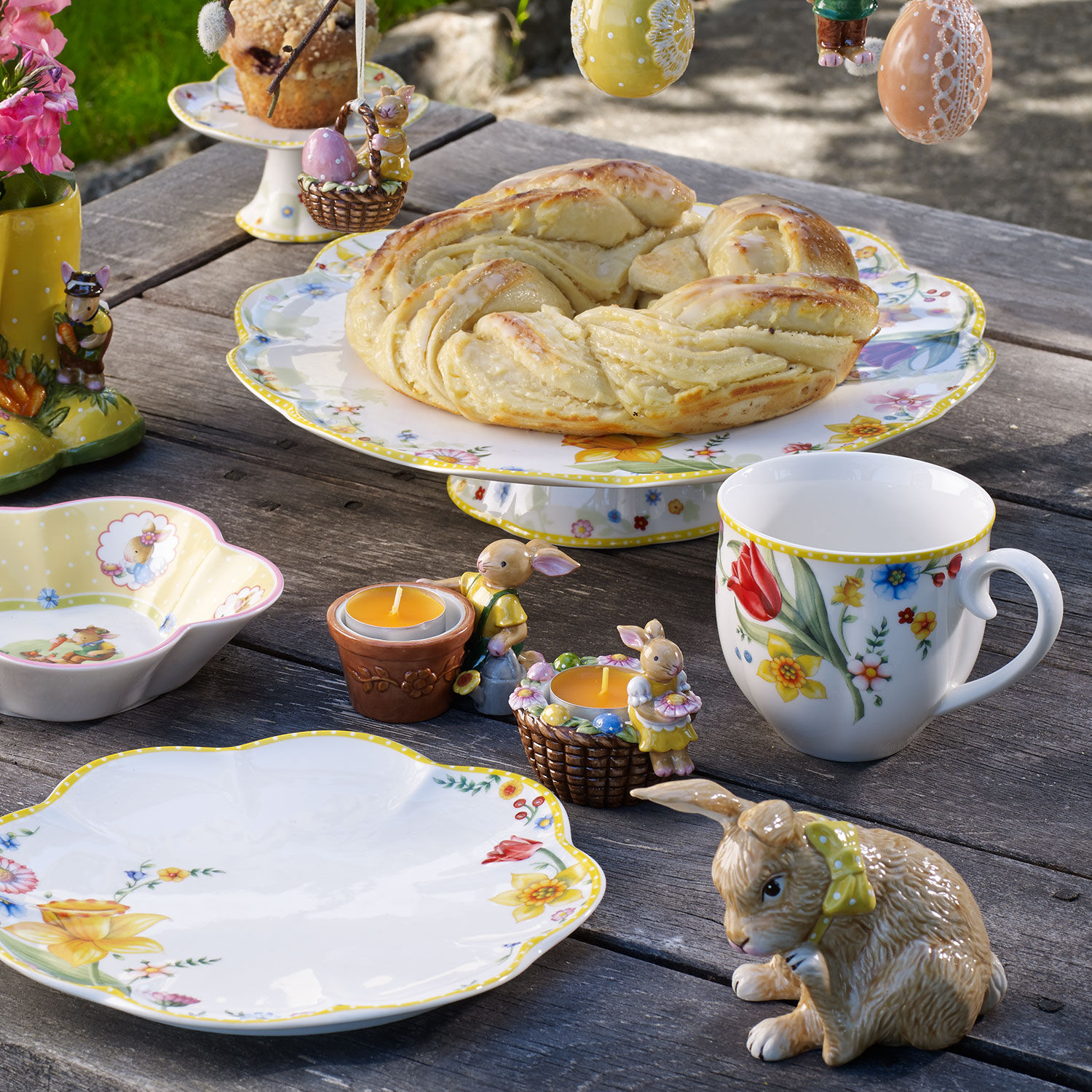 Spring Awakening Cake stand Yellow, 13'', Premium Porcelain