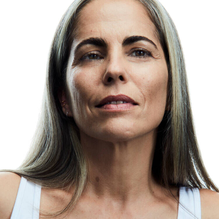 Nu Bare Look Tint  FOND DE TEINT POUR LA PEAU FLEXIBLE ET MODULABLE. ENRICHIE EN ACIDE HYALURONIQUE. - Nu_7