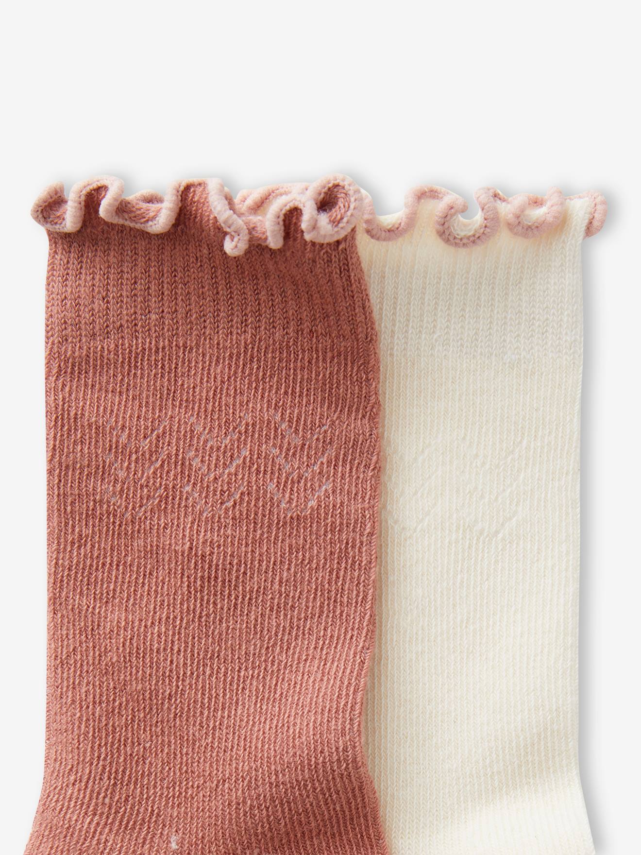 Pacote com 2 pares de meias até o joelho em tricô vazado para bebê menina na cor rosa antigo.