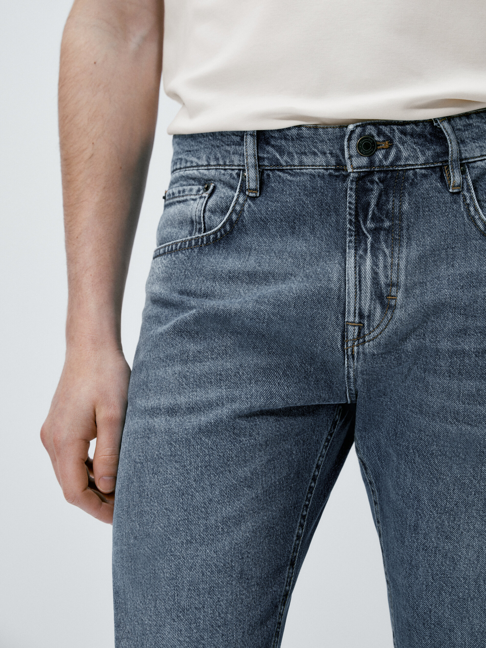 Calça vaquero mid stone wash tapered fit - INDIGO