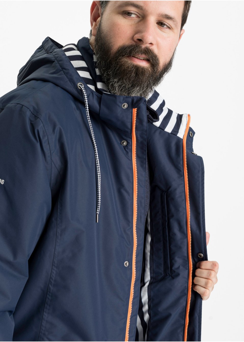 Veste outdoor fonctionnelle, imperméable, respirante, coutures étanches, coupe-vent
