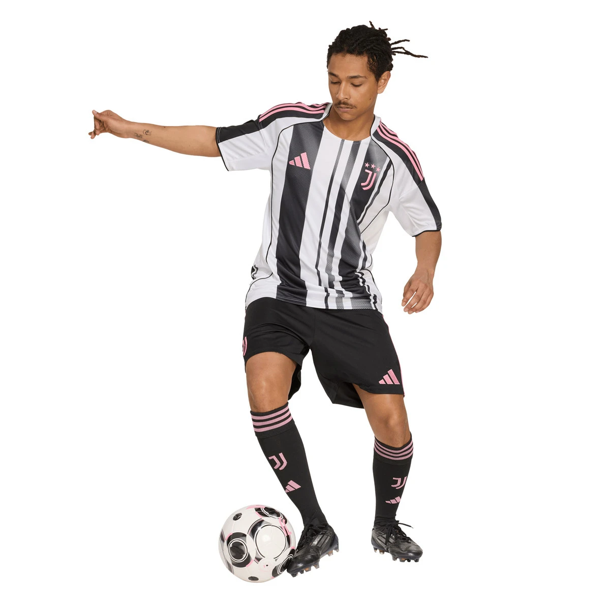 Calções adidas Juventus Primeiro Equipamento 2025-2026