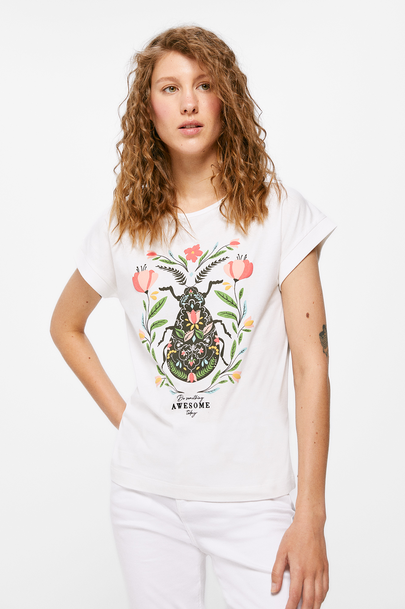 Camiseta com estampa de insetos
