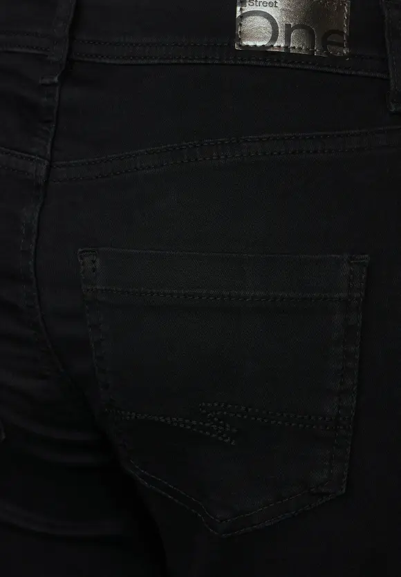 Casual Fit Jeans - clean black wash