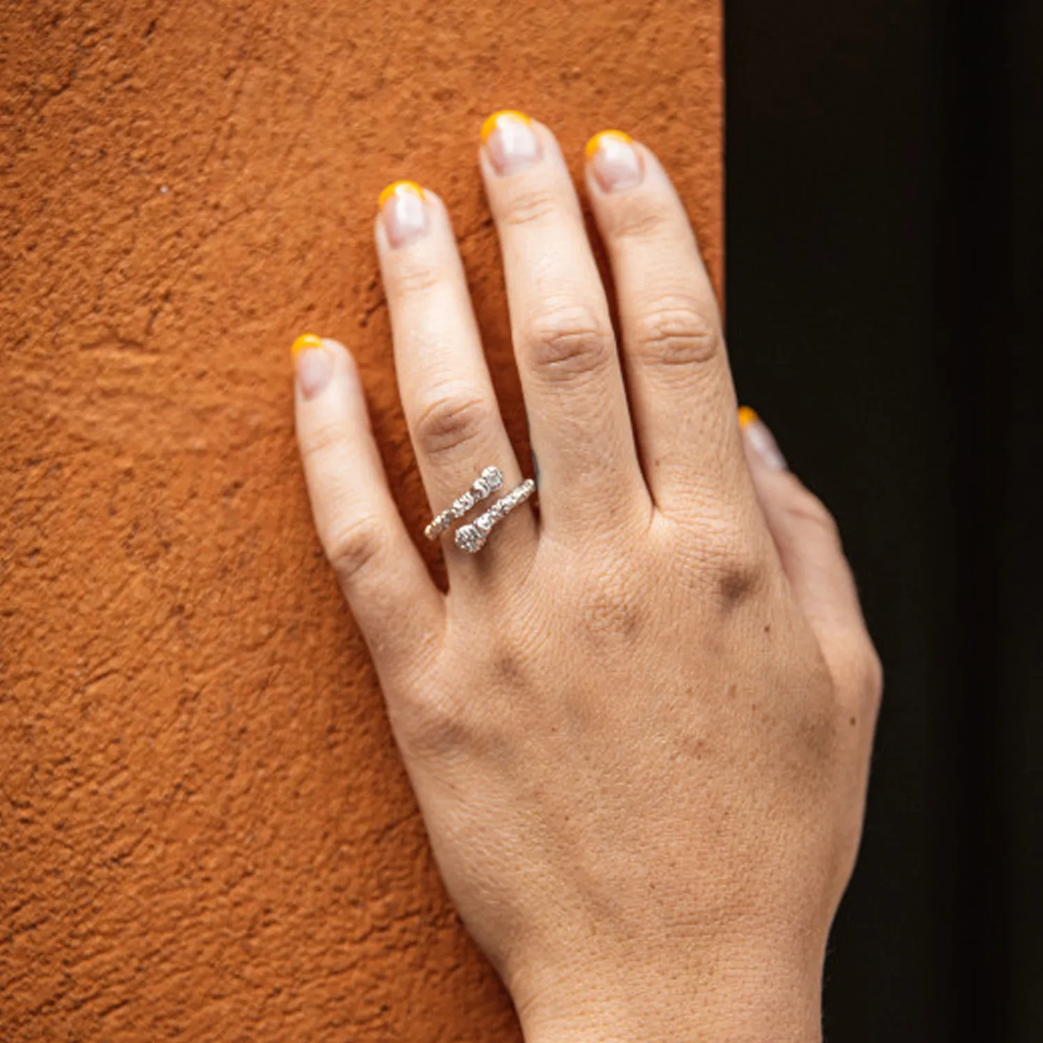 IX Studios Crunchy White Nature Ring 22 kt. Sølv DMN0315RHWH