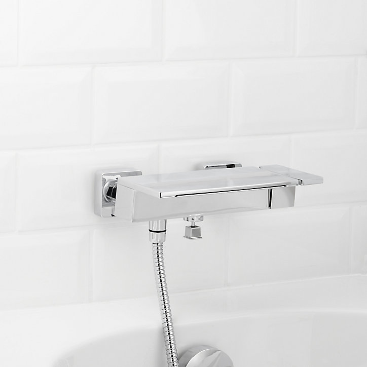 Mitigeur de baignoire à effet chute d'eau GoodHome Abana