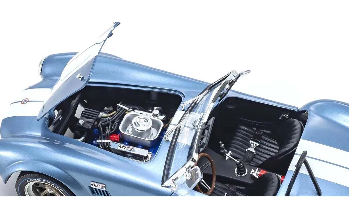 Shelby Cobra 427 S/C Spider, Hellblau-Weiss 1:18<br>Detailgetreues Modellauto für Sammler im Massstab 1:18