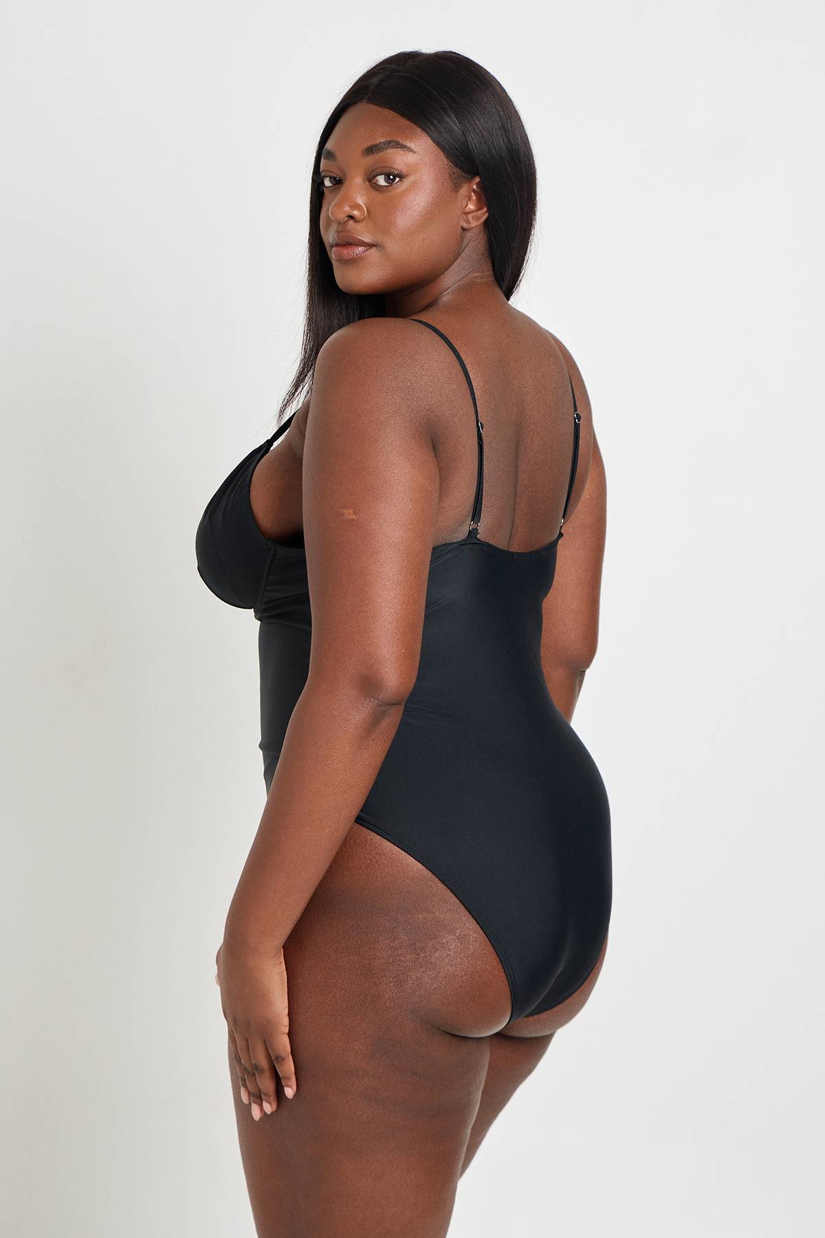boohoo Maillot De Bain Grande Taille Essentiel À Armatures