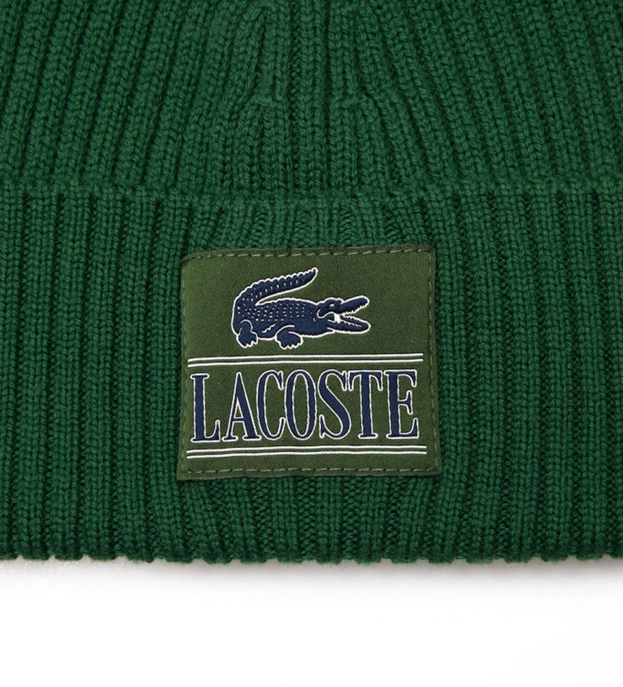 Boné Lacoste com detalhe verde