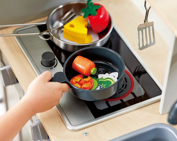 Hape Deluxe Spielküche mit Mikrowelle