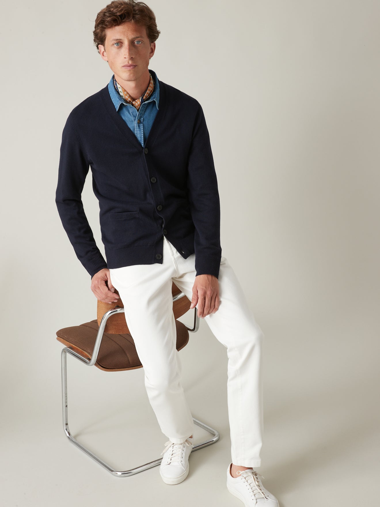 Cardigan boutonné col V homme