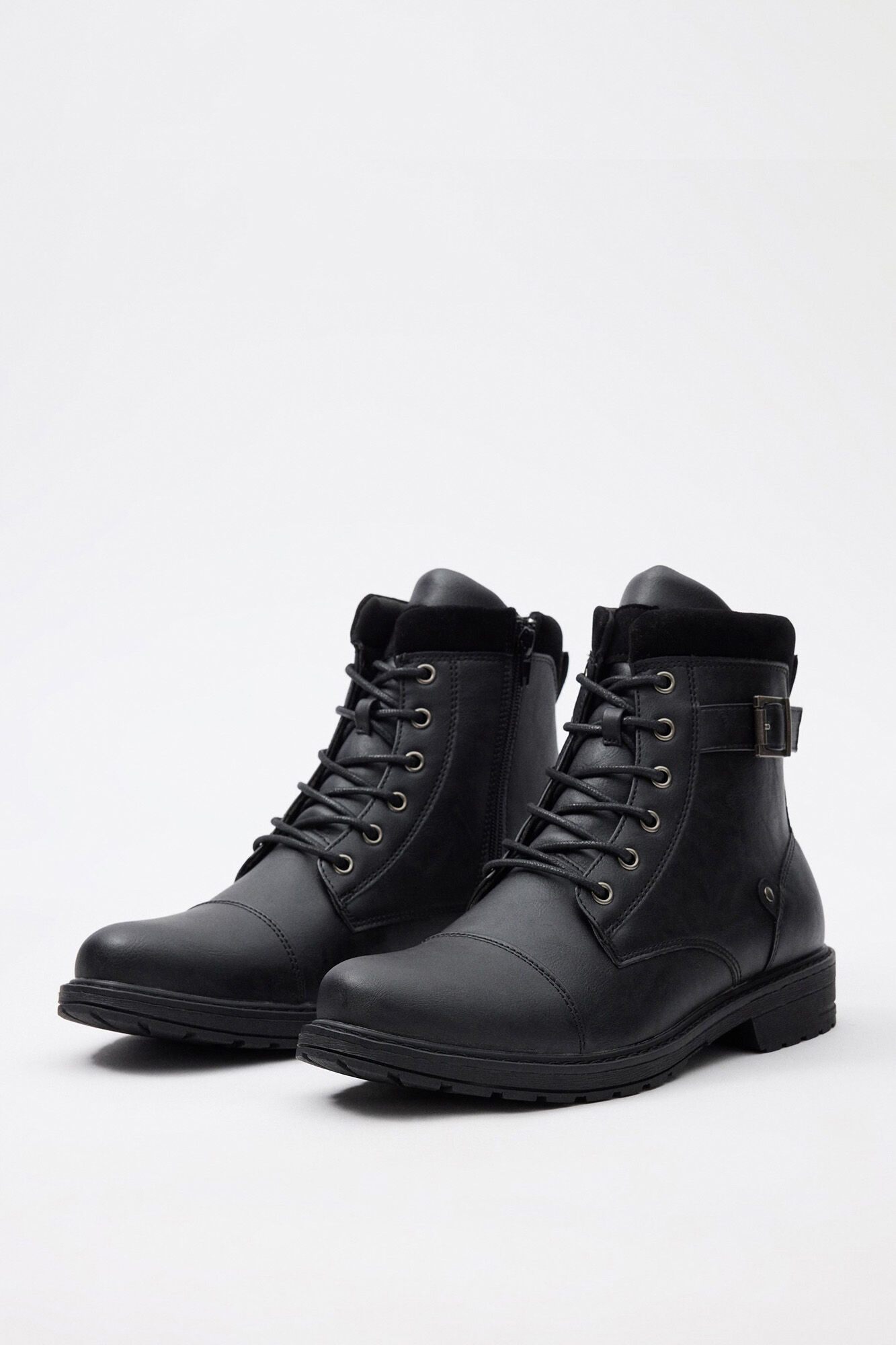 Fivela de bota militar