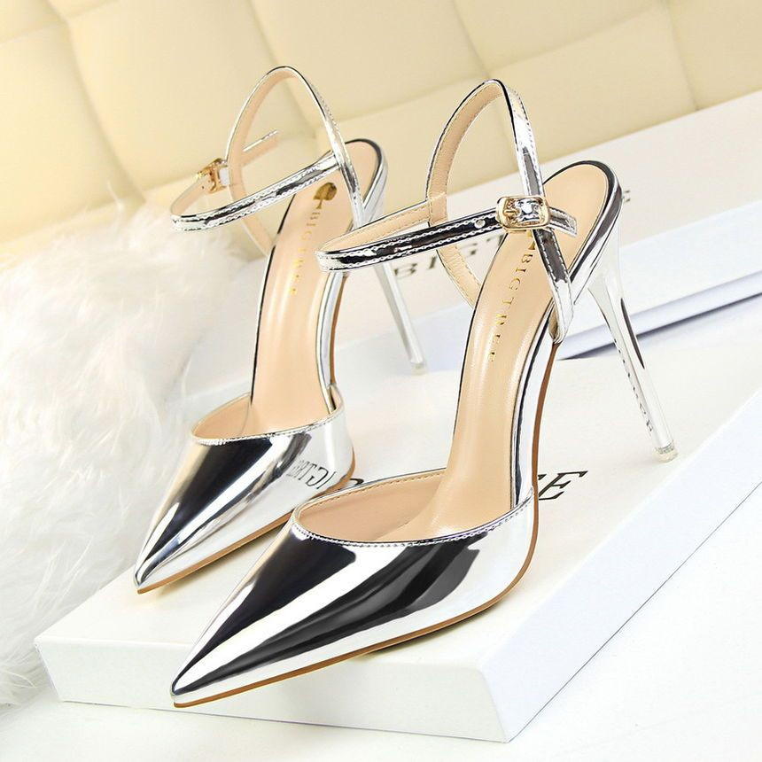 Niuna - Wetlook sandalen met hoge hak