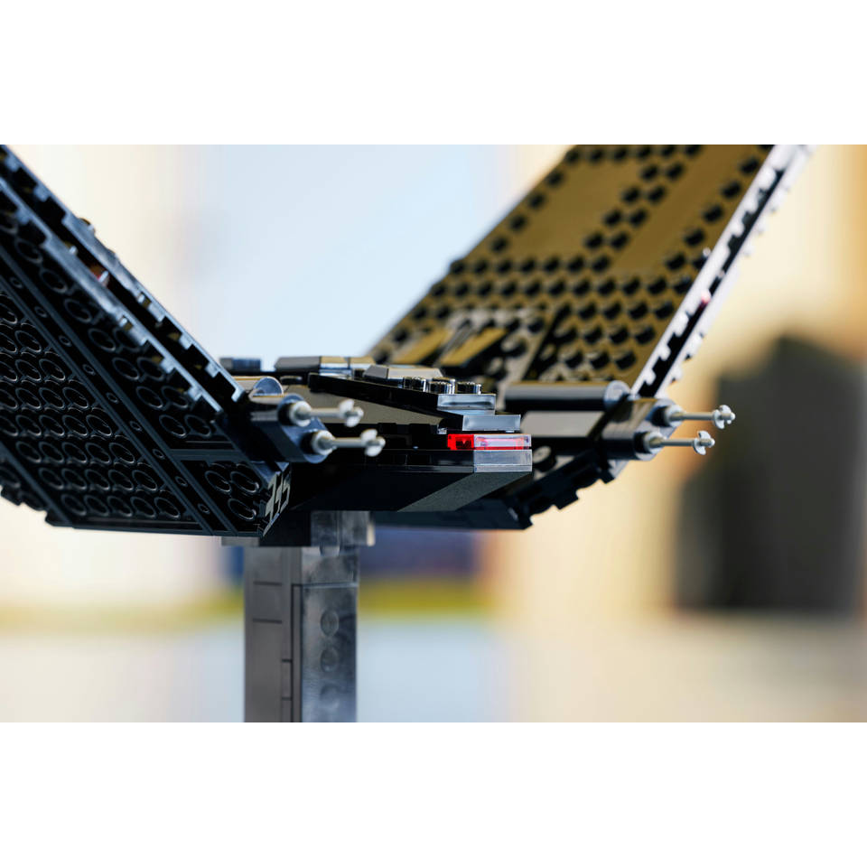 LEGO Star Wars Kylo Rens Command Shuttle 75406