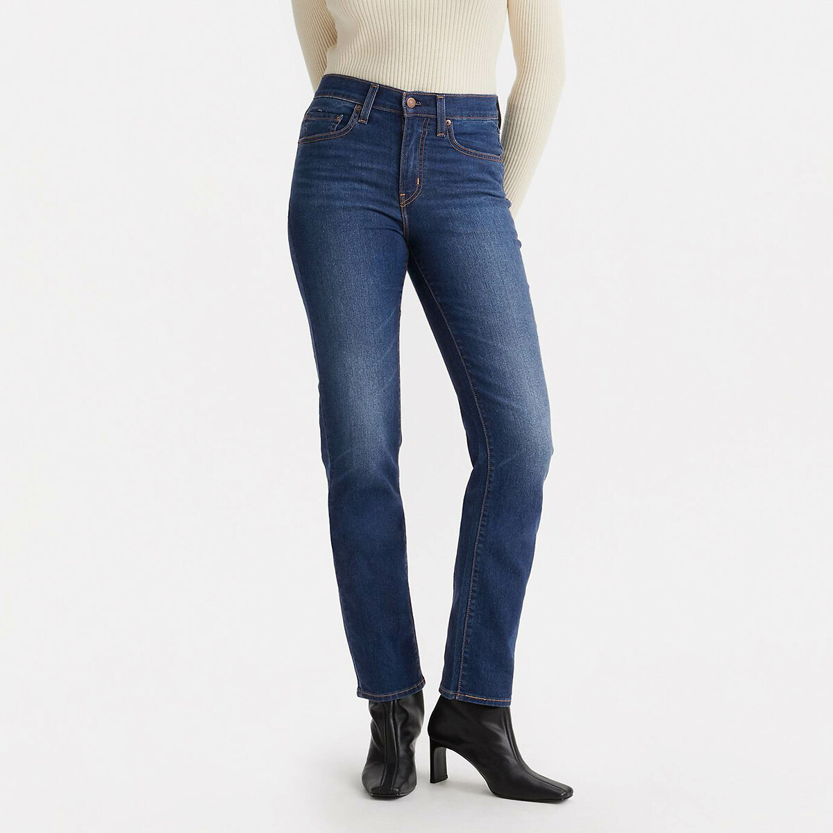 Calça jeans Levi's 724 de cintura alta e corte reto.