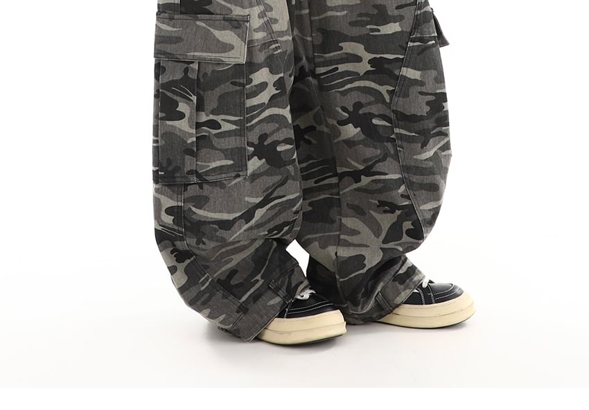 Elyou - Low Rise Camo Print Washed Wide Leg Cargo Pants