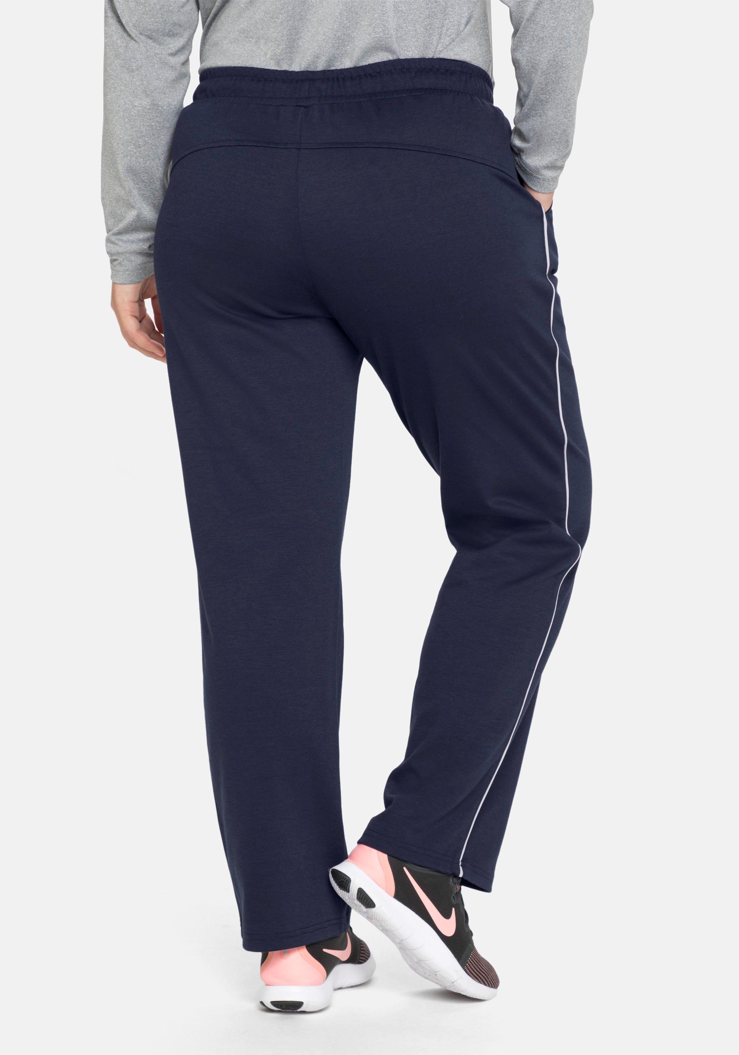 Jogginghose in weiter Form, mit Kontrastpaspel
