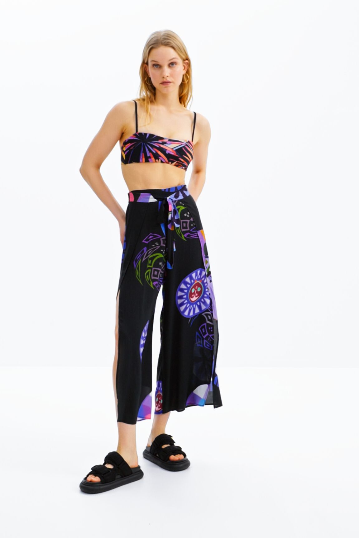 Pantalon ouvertures M. Christian Lacroix