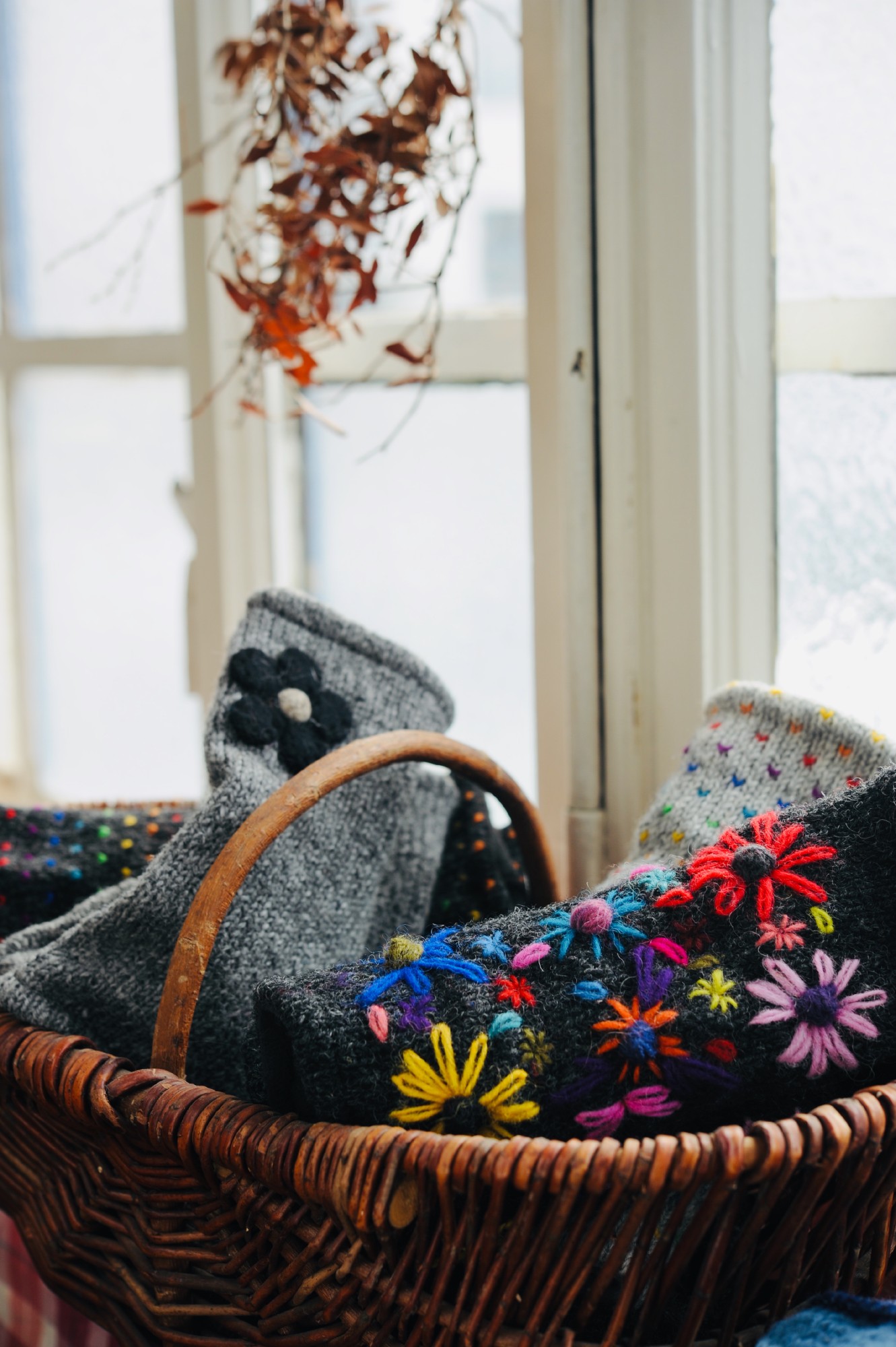 Pulswärmer 'Blumen', grau, multicolor günstig bestellen