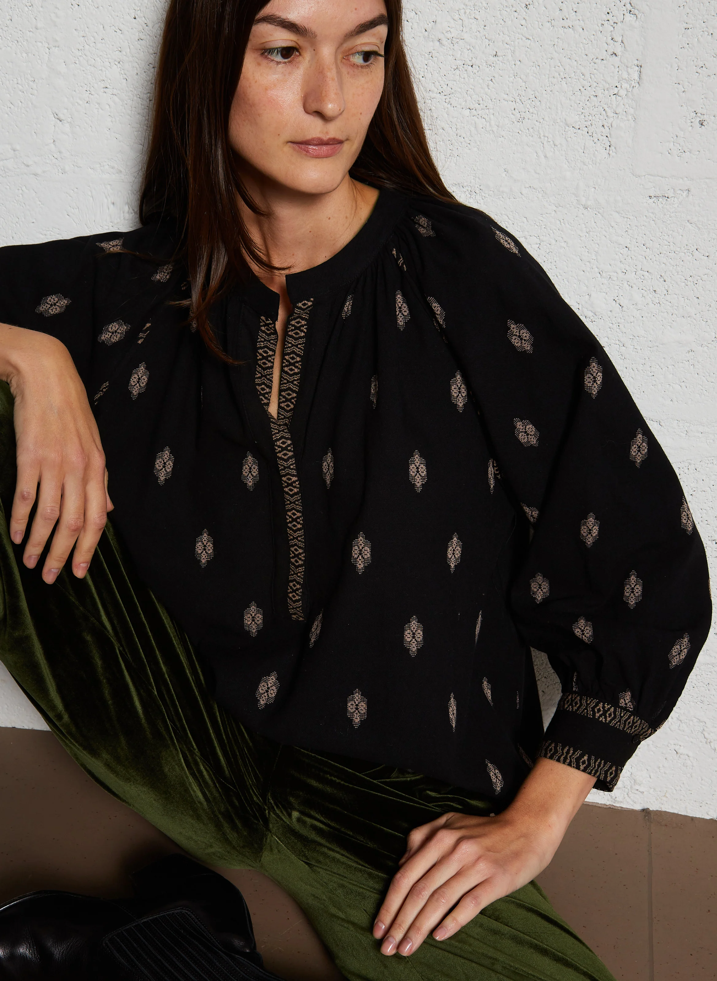 Blouse droite brodée en coton | Noir