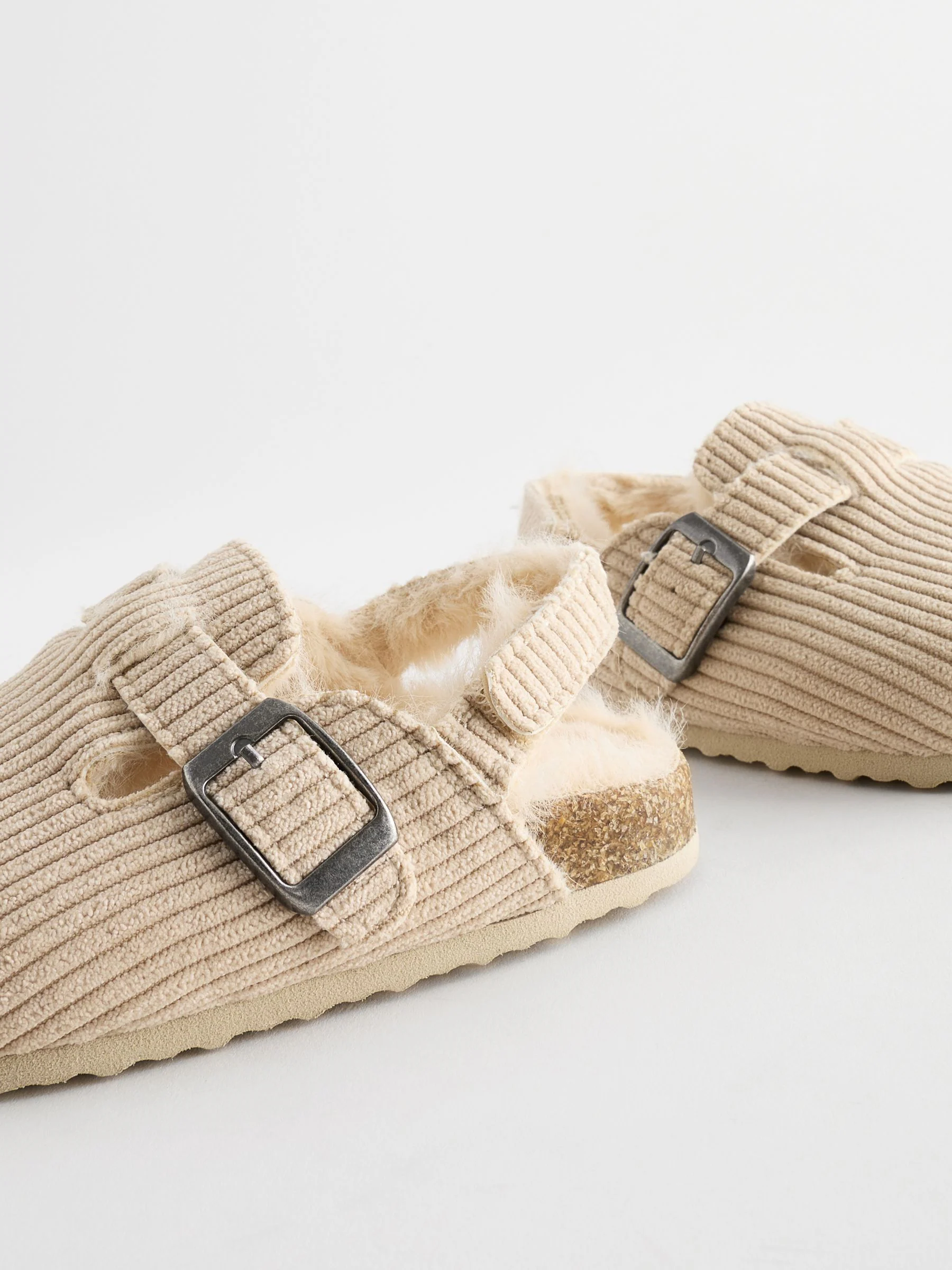 Neutraal - Corduroy pantoffels met kurken voetbed