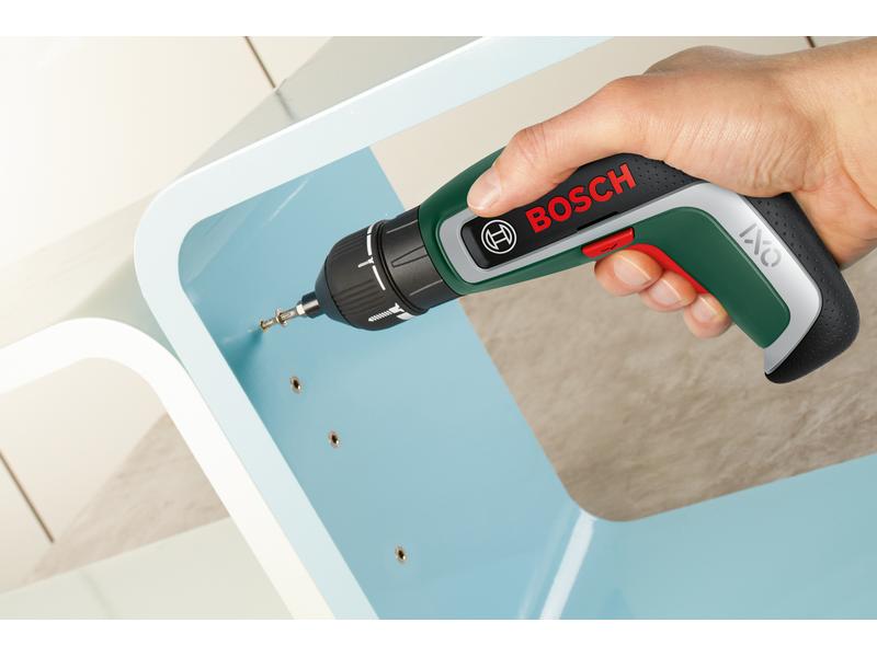 Bosch Akku-Schrauber IXO 7 Basic Handlicher Akkuschrauber mit Bit-Set und Bit Verlängerung