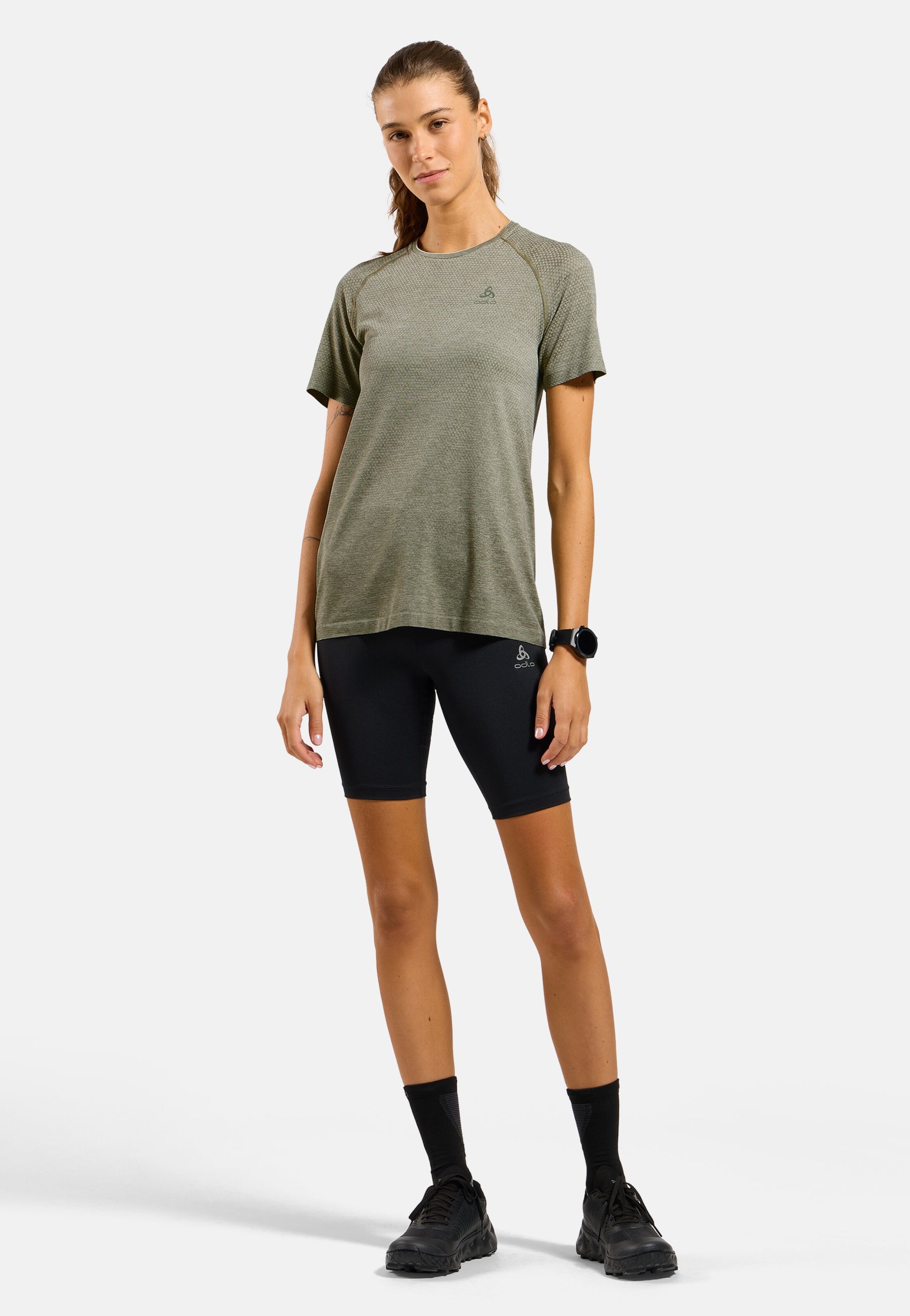 Essentials Seamless Laufshirt in vetiver melange