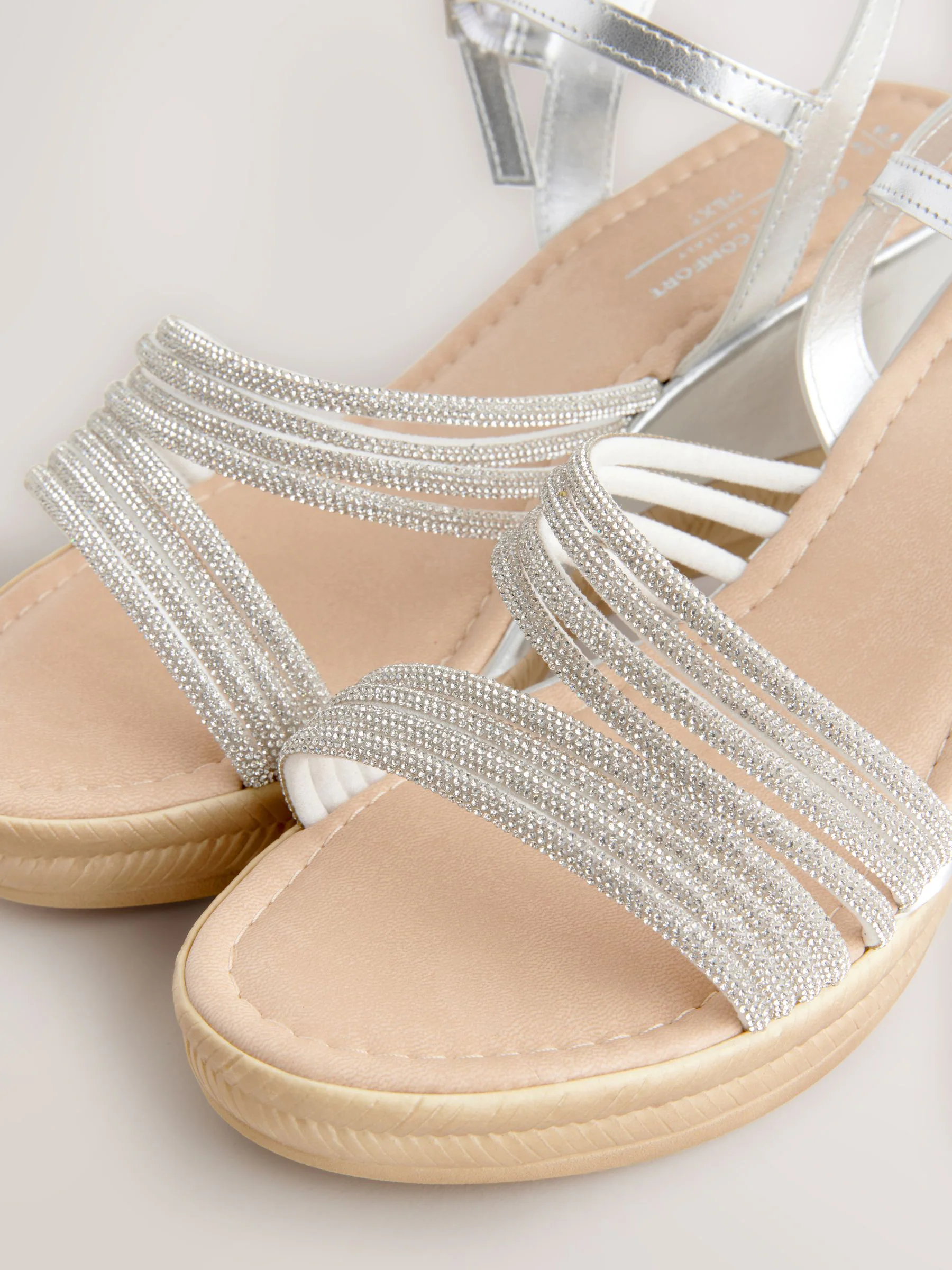 Zilver - Round Toe Asymmetrical Bling Platform Wedges