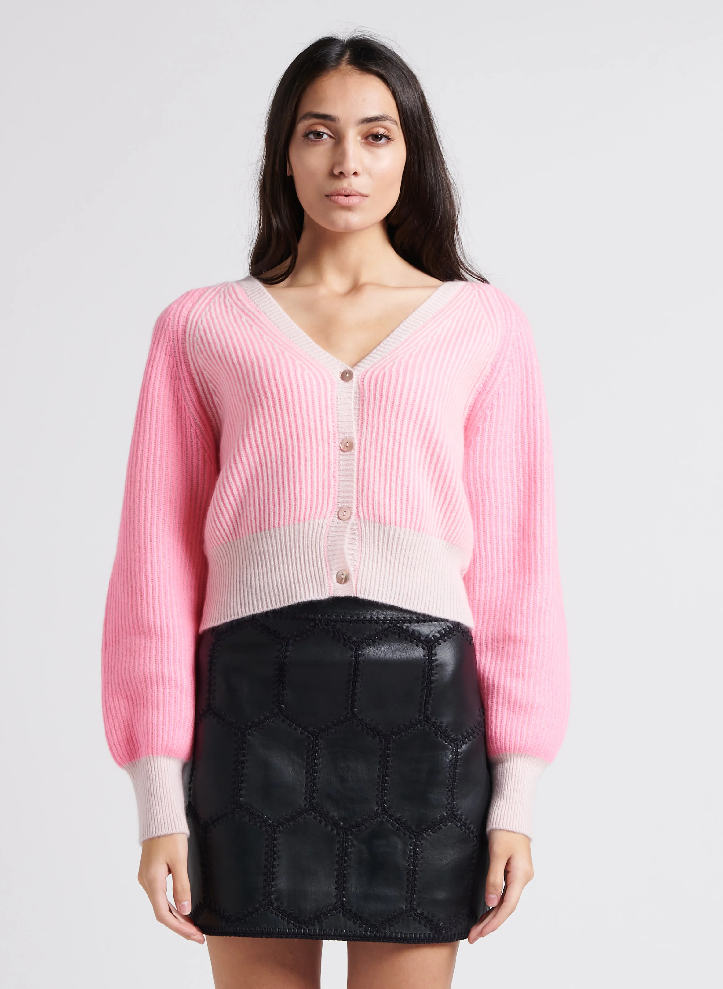 MOANA - Cardigan court col V rayé en cachemire| Rose