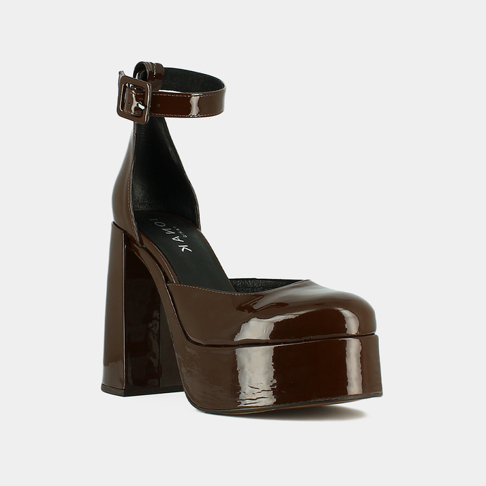 Babies à talons hauts et plateformes  en cuir vernis marron foncé