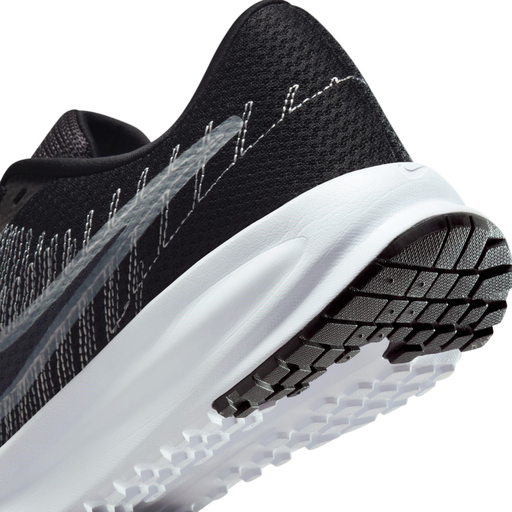 Nike Run Defy