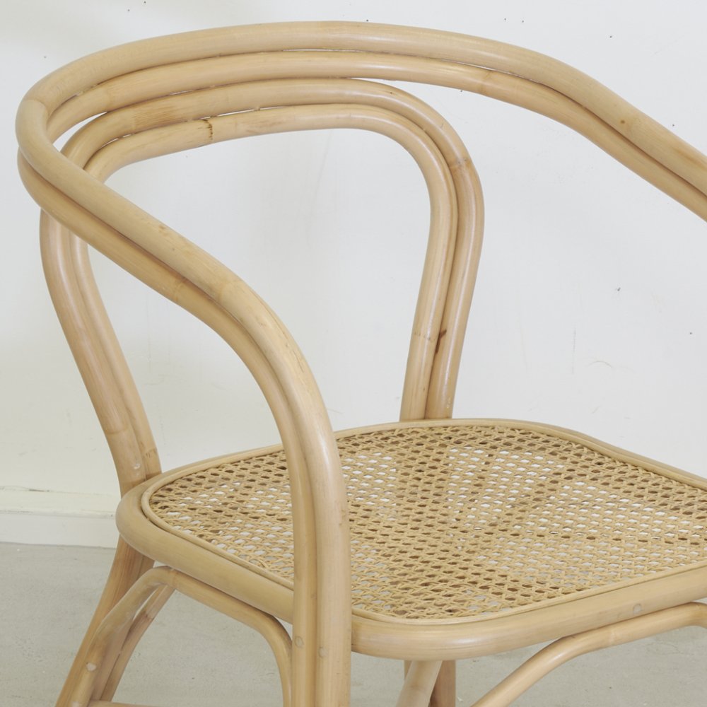 Fauteuil en rotin et cannage design