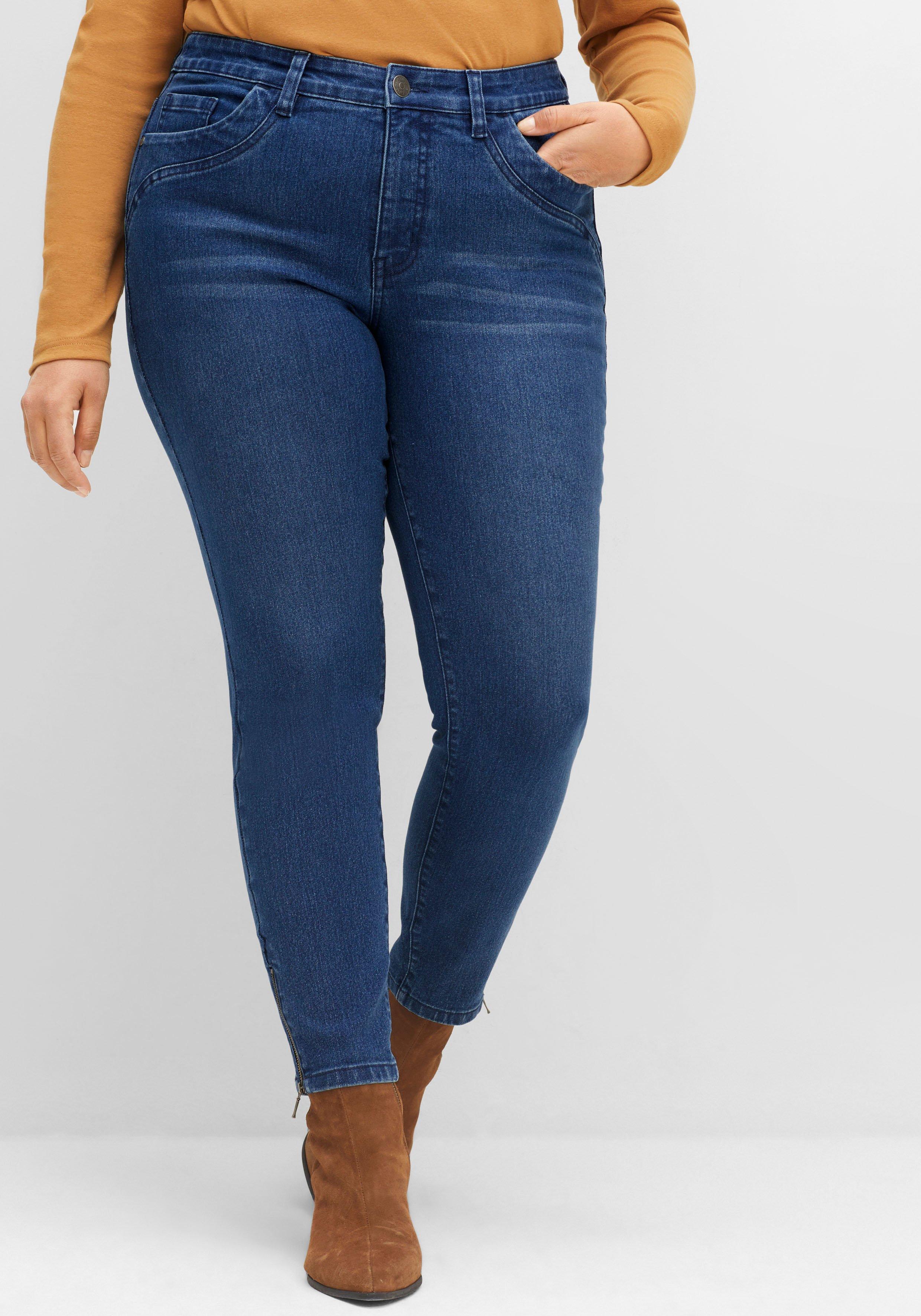 Schmale Jeans mit Zippern am Saumabschluss