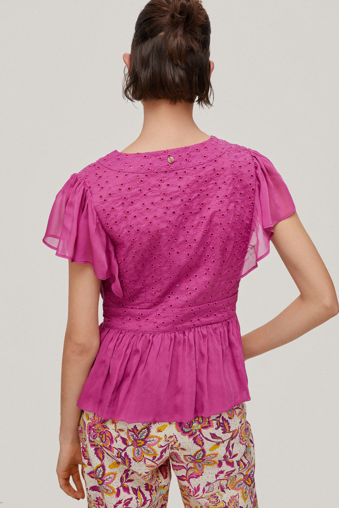 Blusa romântica bordada - Rosa