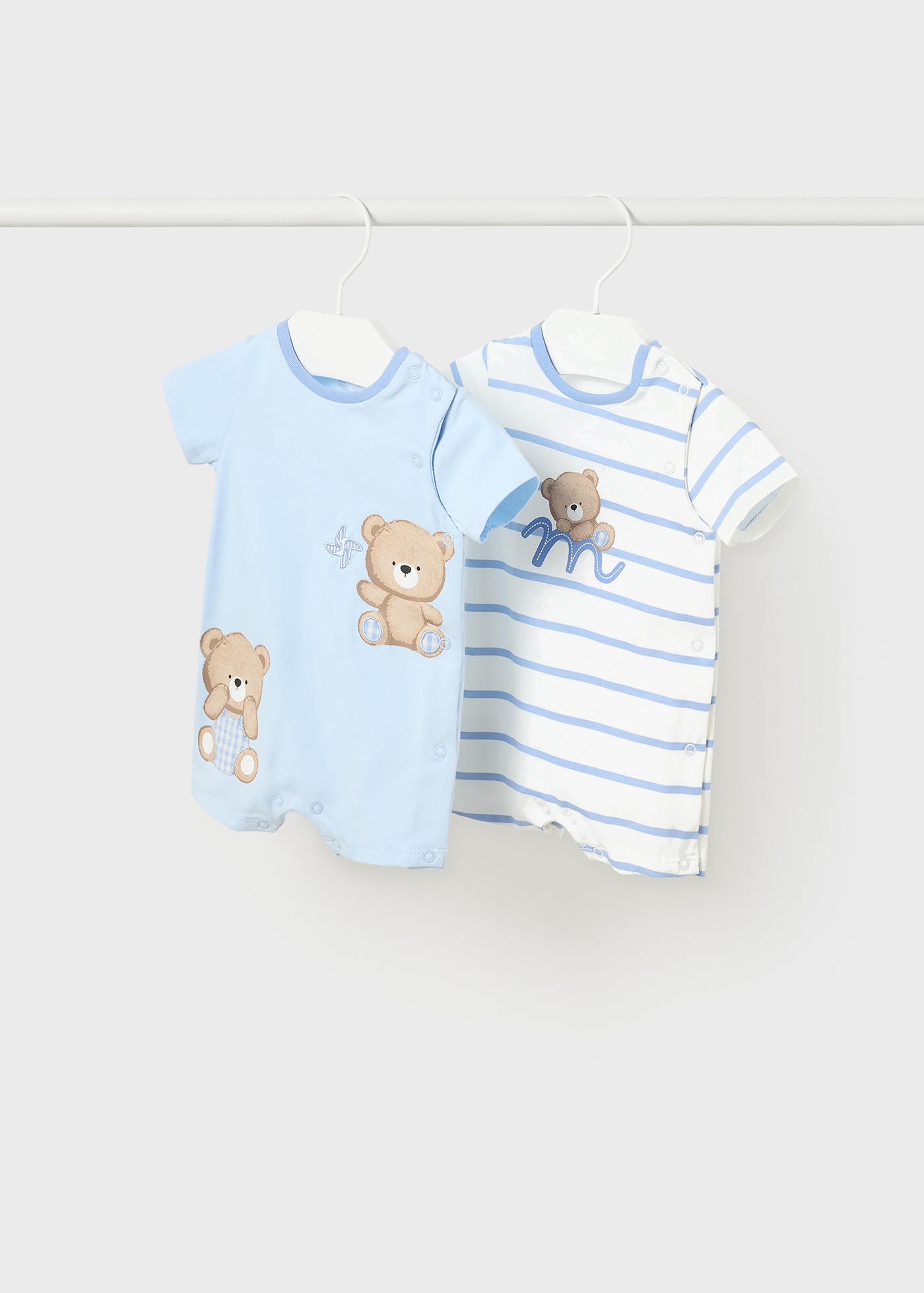 Conjunto de 2 pijamas curtos de algodão sustentável para recém-nascidos.