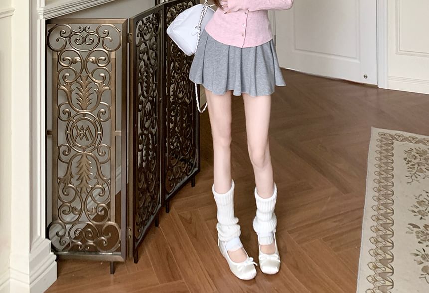 Closette - Gestrikte schouder, strikpaneel, kanten cami-top / Lange mouwen, ronde hals, effen, geribbelde top met knoopjes / Hoge taille, effen, mini-A-lijn rok