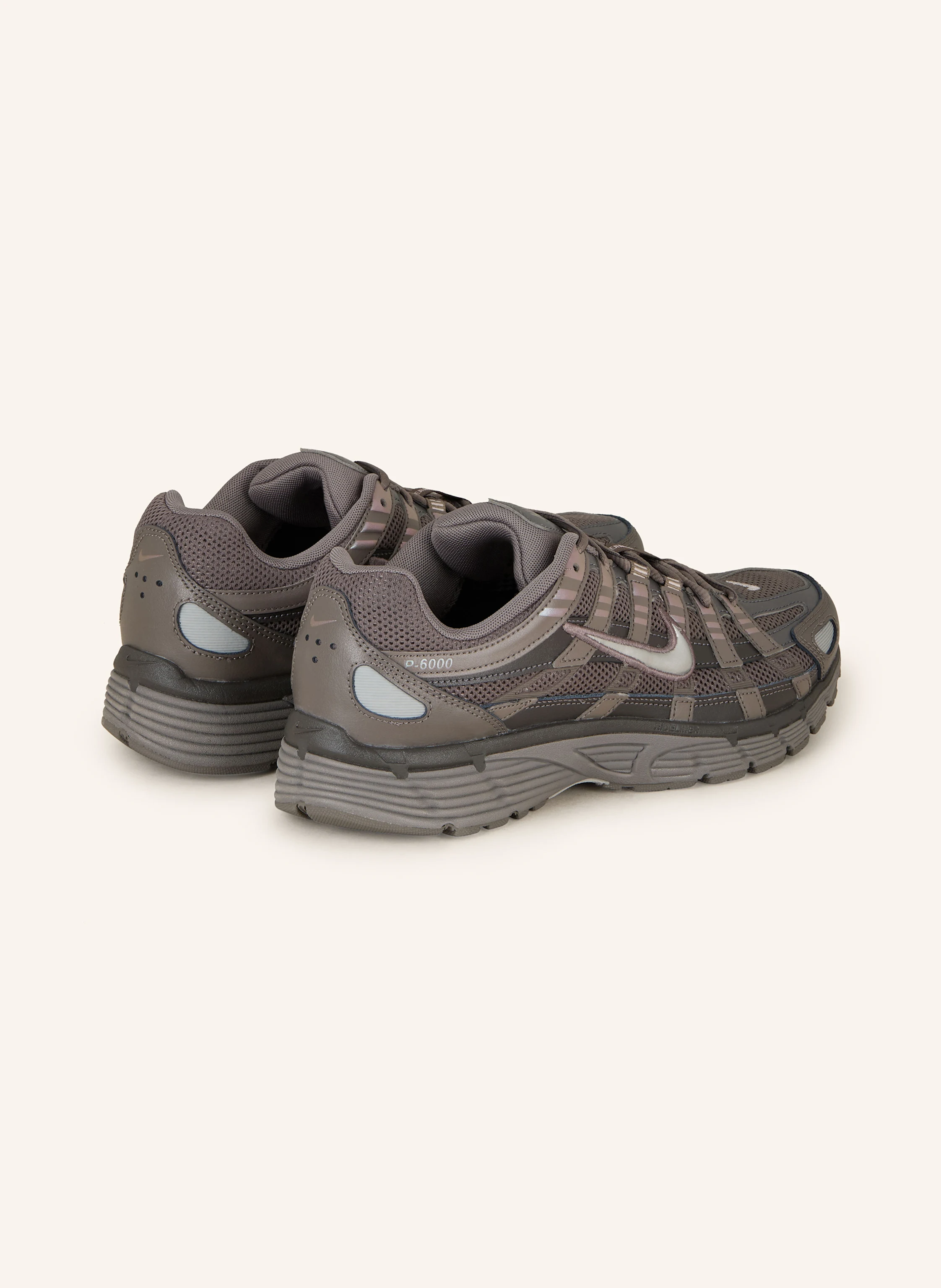 Nike Sneaker P-6000