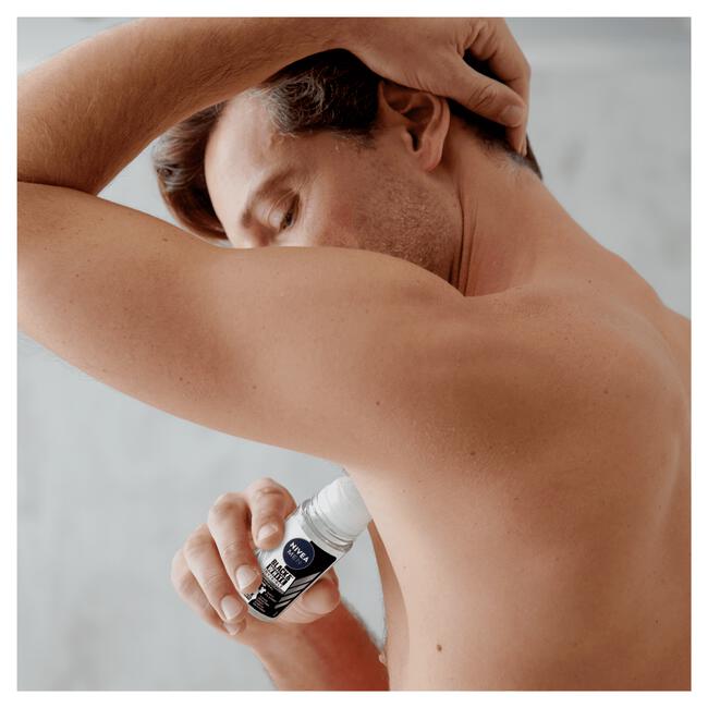 NIVEA MEN Black & White Invisible Original Deodorant Roller 50 ML